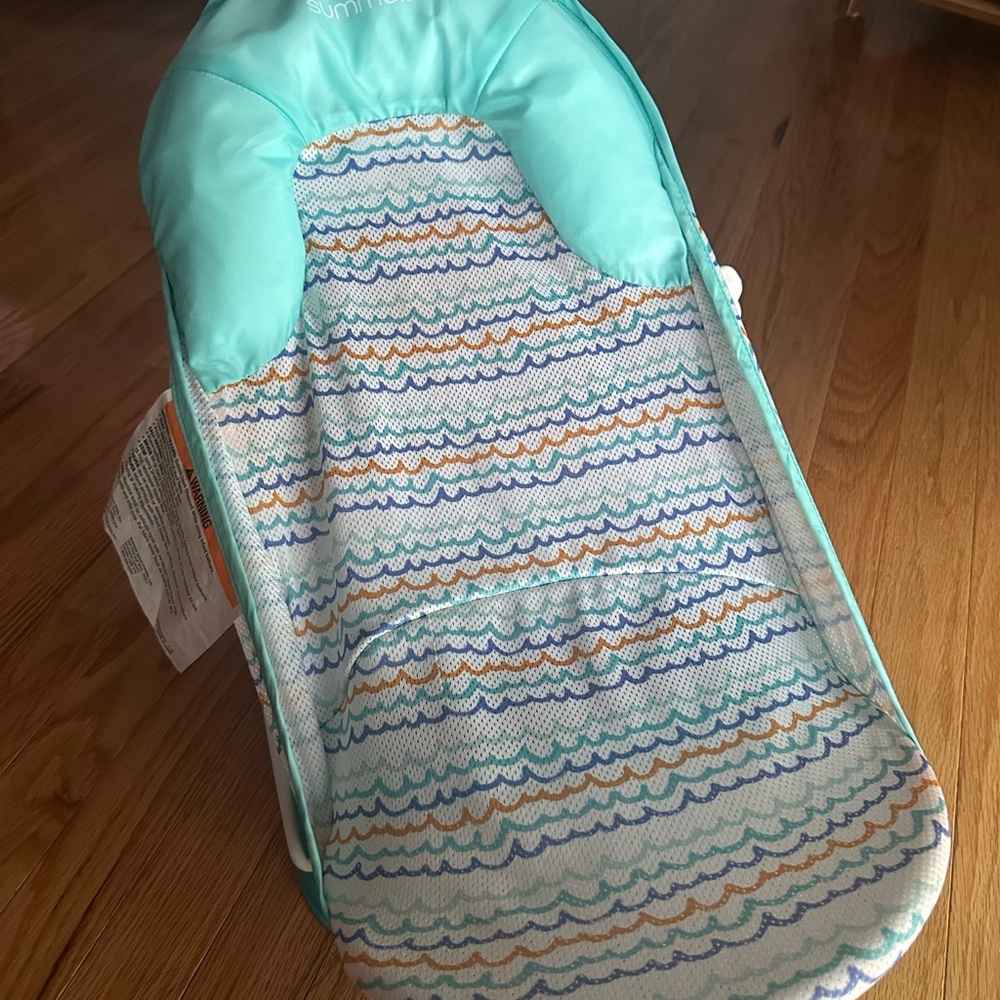 Aqua Baby Bath Seat with Wave Pattern